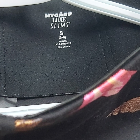 Nygard Luxe Slims dress pants - Picture 2 of 7